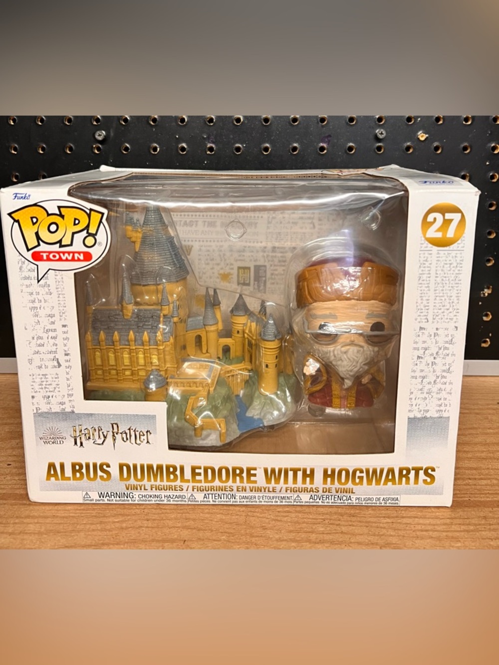 Funko Pop! Albus Dumbledore with Hogwarts